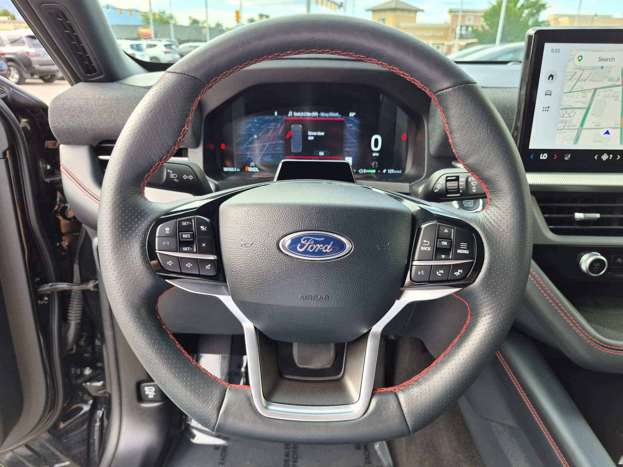 Used 2025 Ford Explorer ST-Line w/ ST-Line Street Pack AWD/4WD image 19