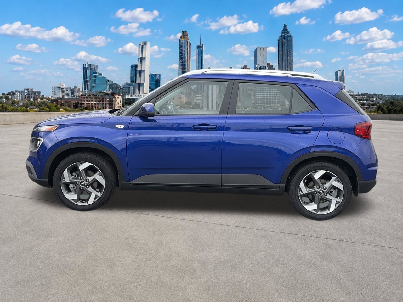 Used 2025 Hyundai Venue Limited FWD image 20