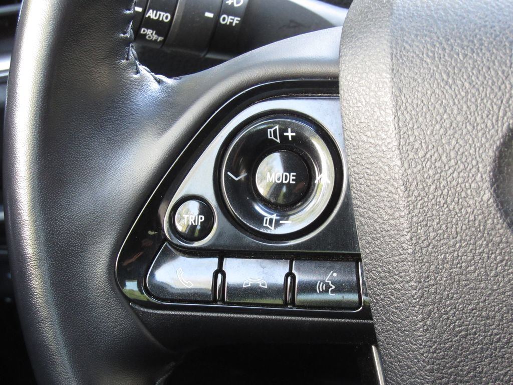 Used 2021 Toyota Prius Prime Limited FWD image 27