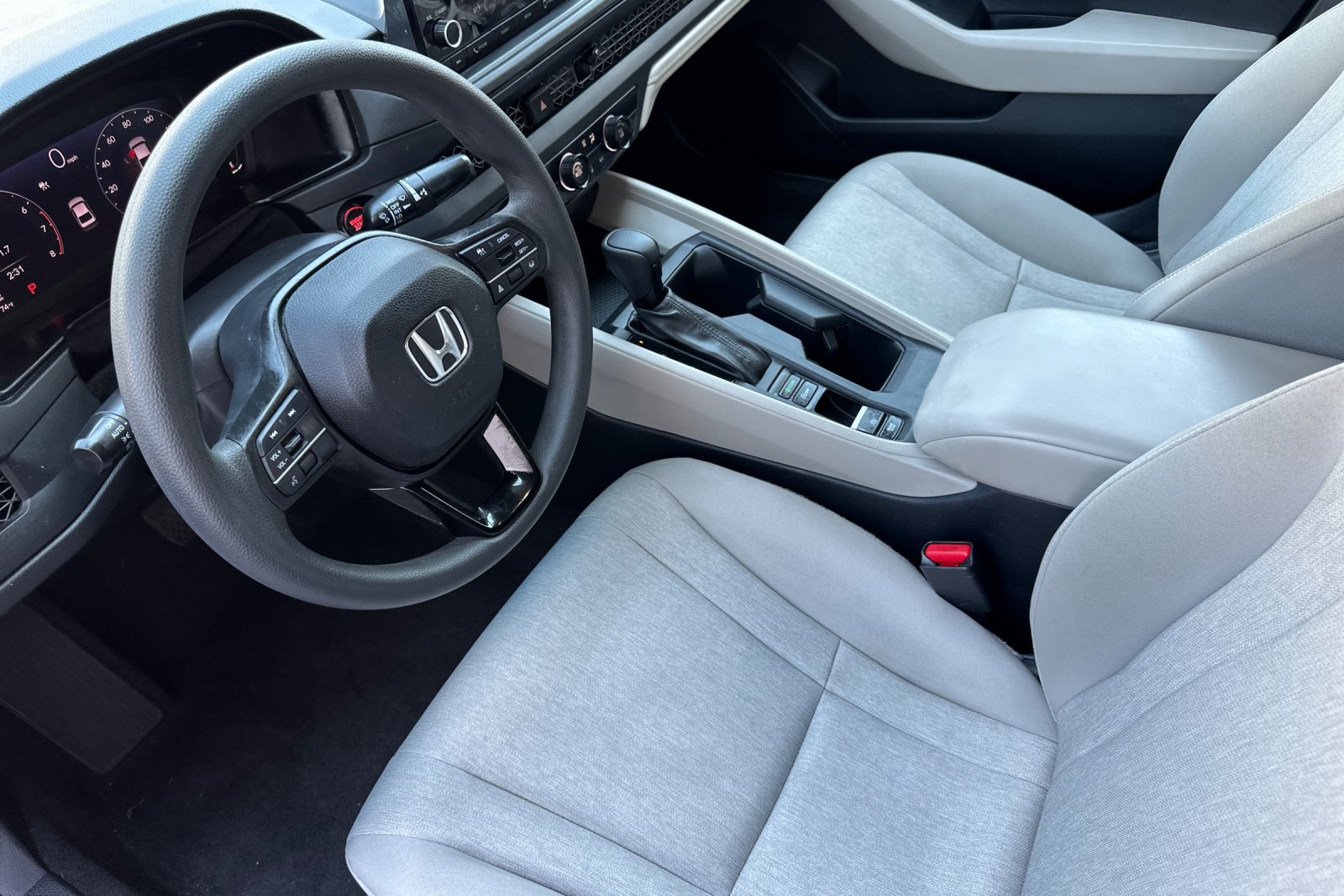 Used 2023 Honda Accord LX image 10