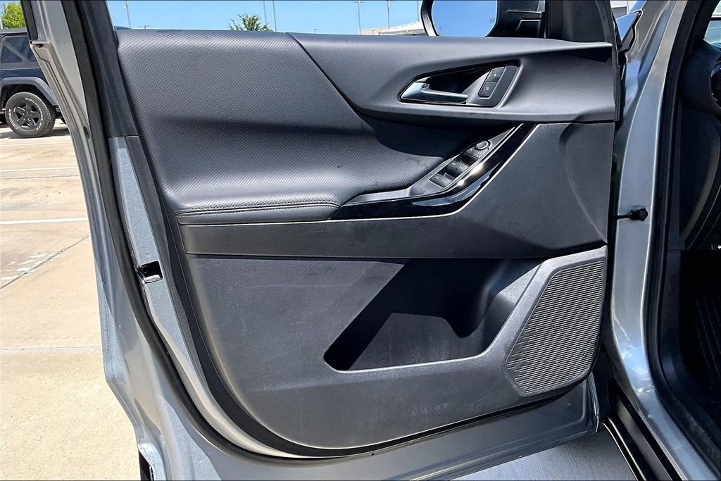 Used 2025 Chevrolet Equinox LT AWD/4WD image 22