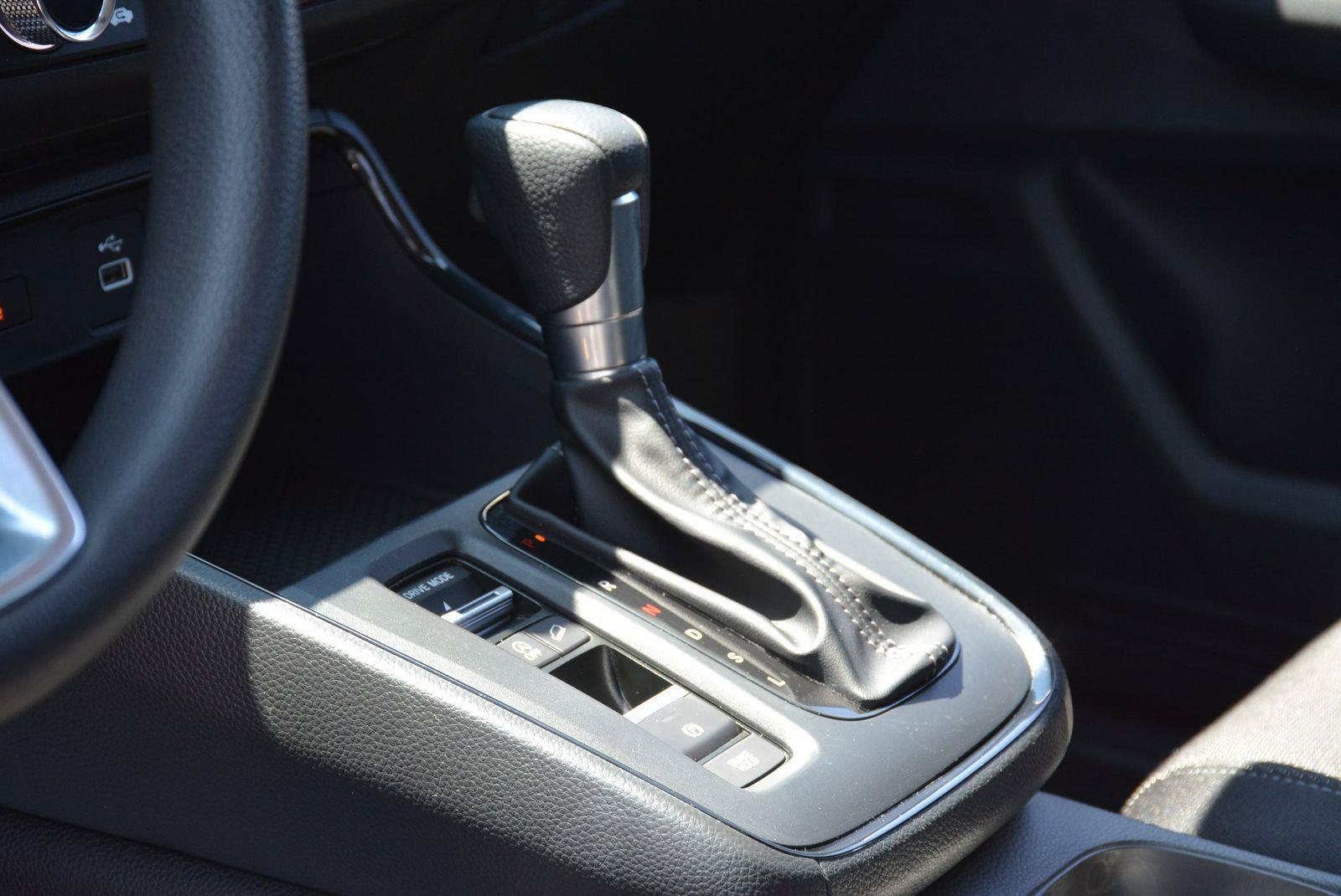 Used 2025 Honda CR-V LX image 13