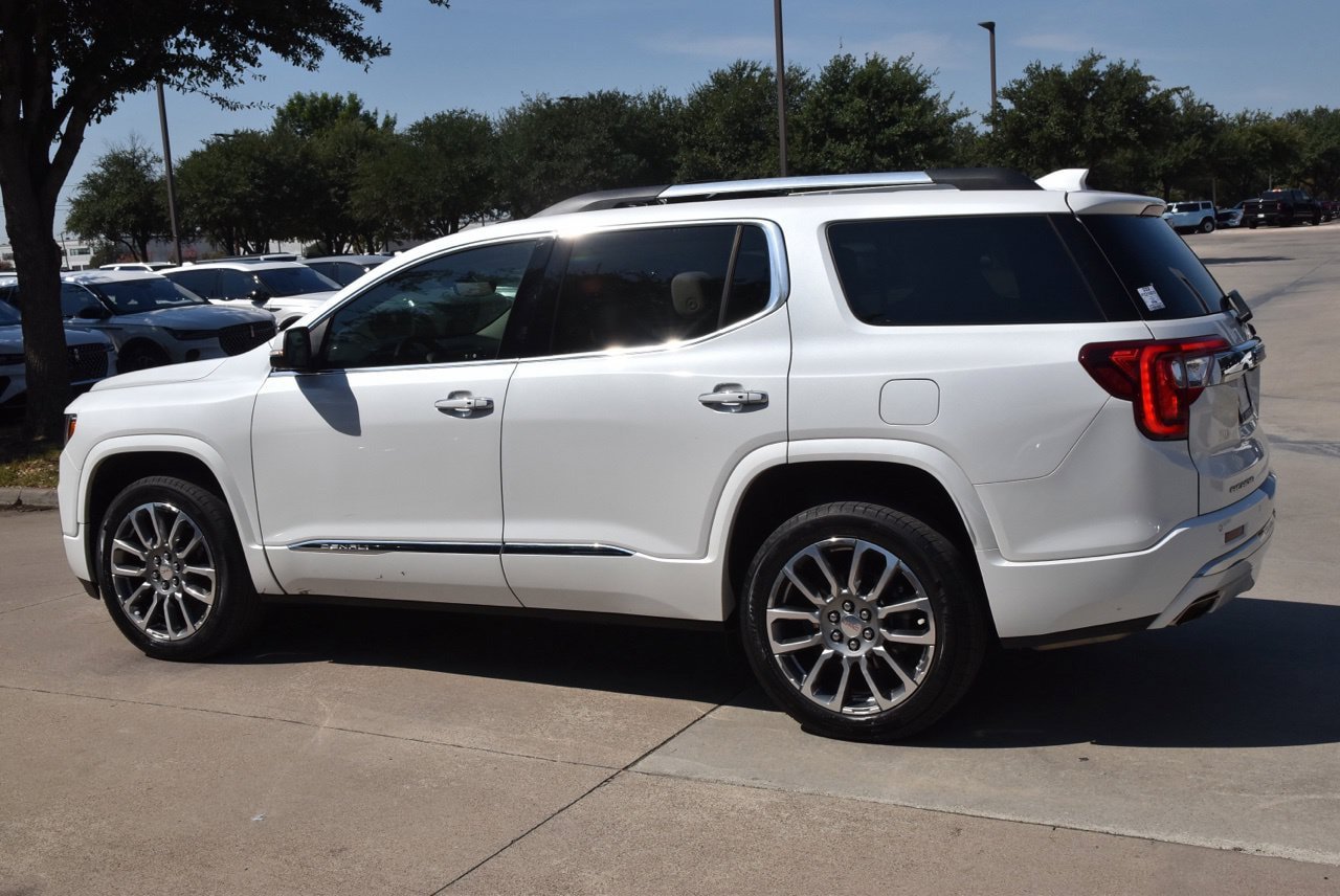 Used 2023 GMC Acadia Denali w/ Denali Ultimate Package FWD image 11