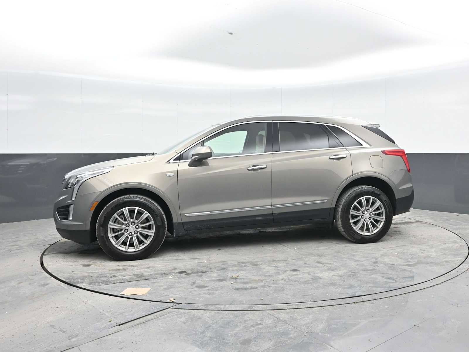 Used 2019 Cadillac XT5 Luxury AWD/4WD image 4