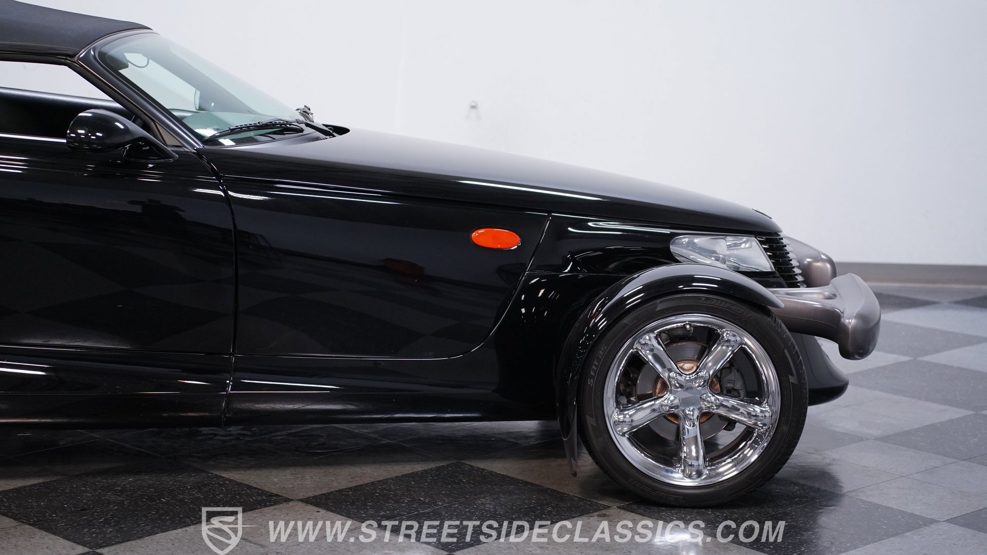 Used 1999 Plymouth Prowler RWD image 25