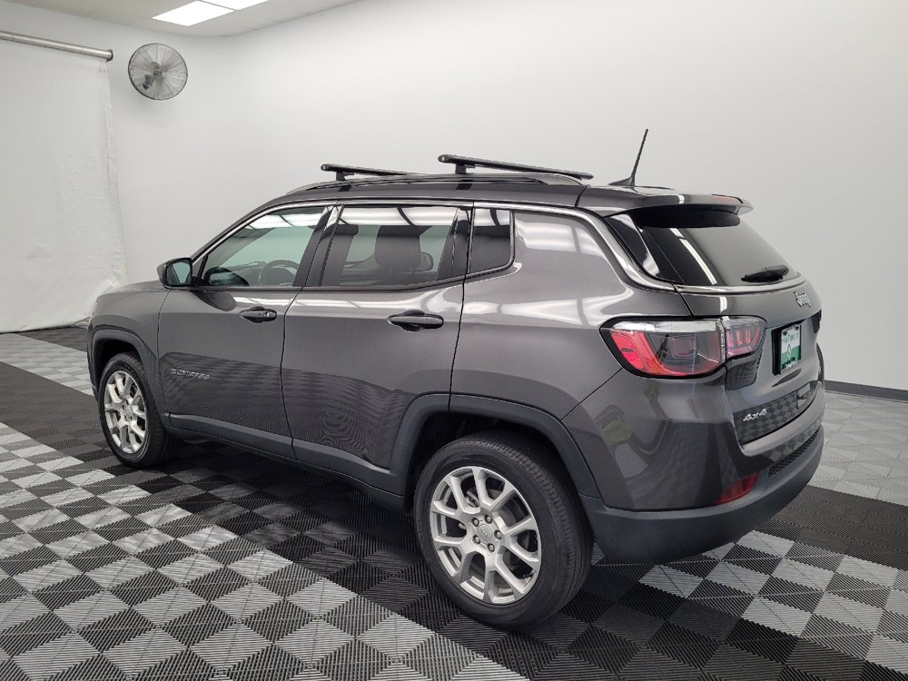 Used 2022 Jeep Compass Latitude AWD/4WD image 3