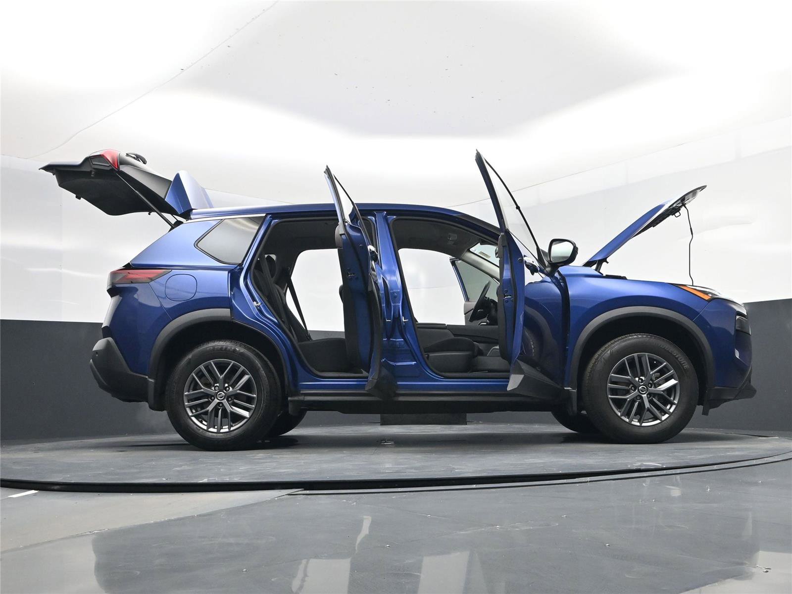 Used 2021 Nissan Rogue S image 30