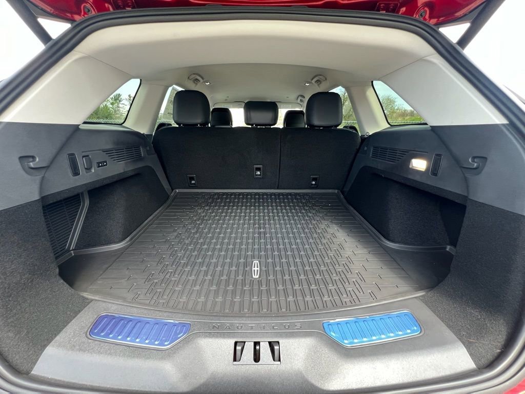 New 2026 Lincoln Nautilus Premier AWD/4WD image 24