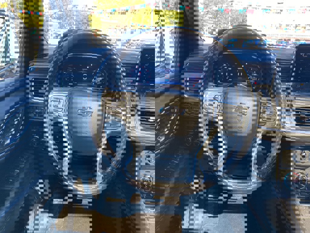 Used 2022 Chevrolet Tahoe Z71 w/ Z71 Off-Road Package image 3