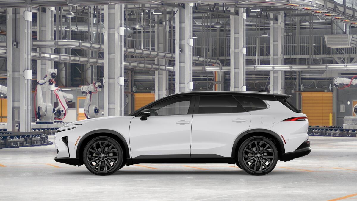 New 2026 Toyota Crown Signia AWD/4WD image 4