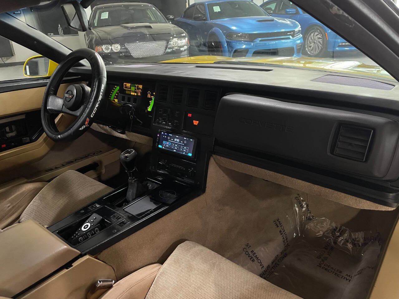 Used 1986 Chevrolet Corvette Coupe image 22