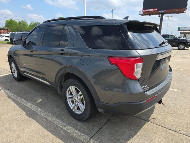Used 2020 Ford Explorer XLT w/ Equipment Group 202A AWD/4WD image 3