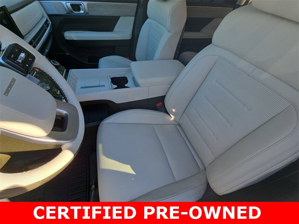 Used 2025 Hyundai Santa Fe Calligraphy image 17
