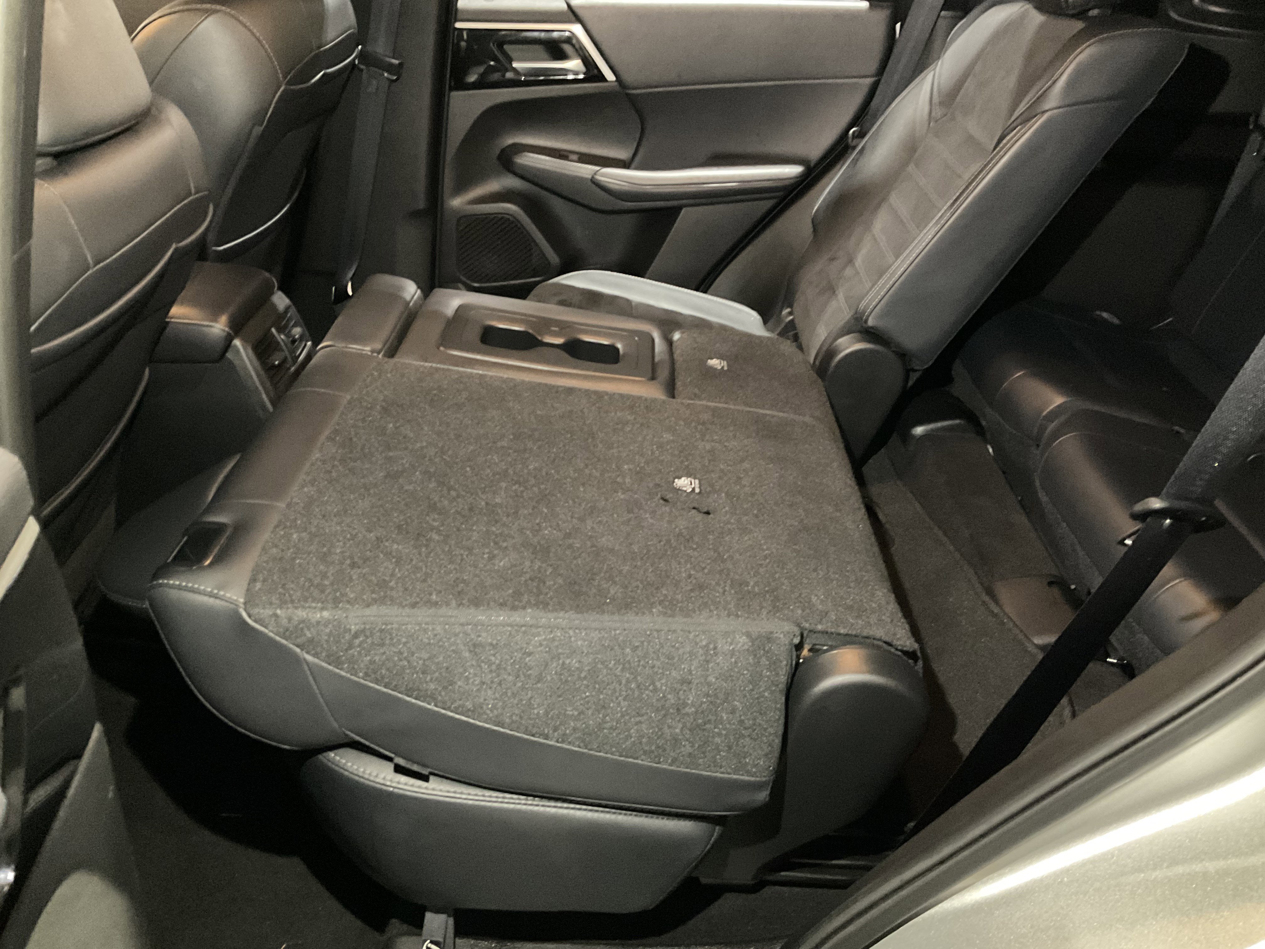 Used 2024 Mitsubishi Outlander Ralliart image 35