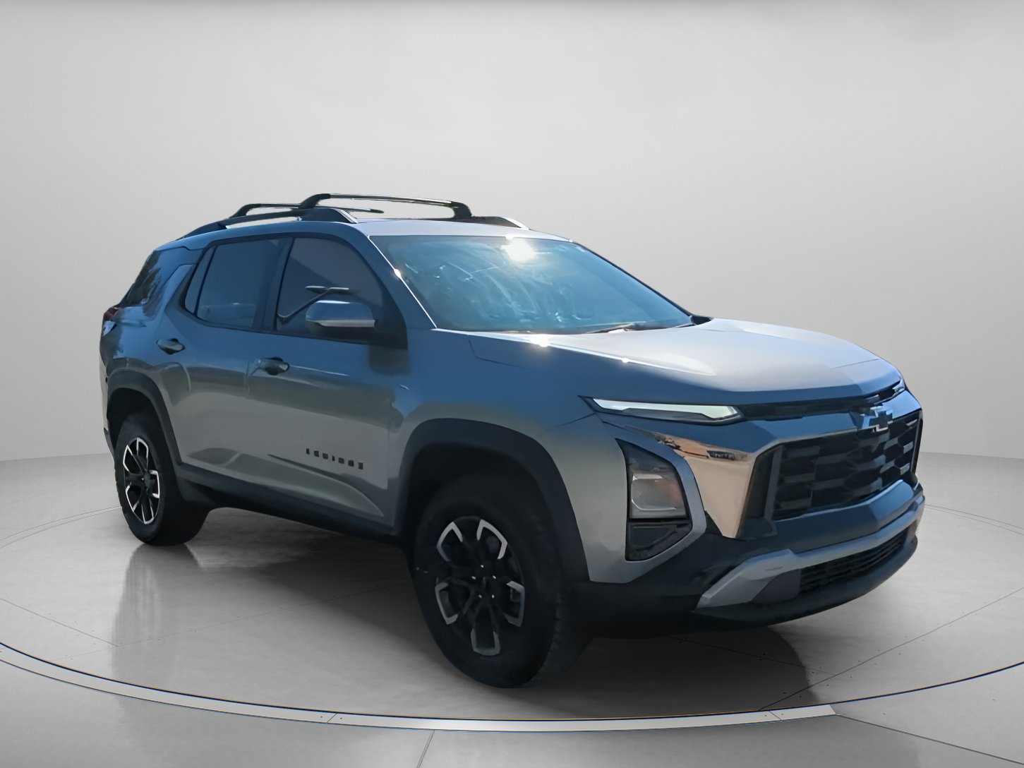 Used 2025 Chevrolet Equinox ACTIV w/ Convenience Package III image 2