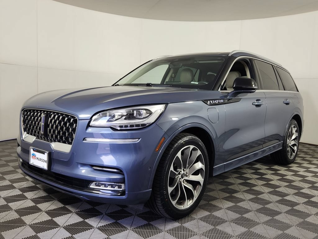 Used 2021 Lincoln Aviator Grand Touring w/ Equipment Group 302A AWD/4WD image 3