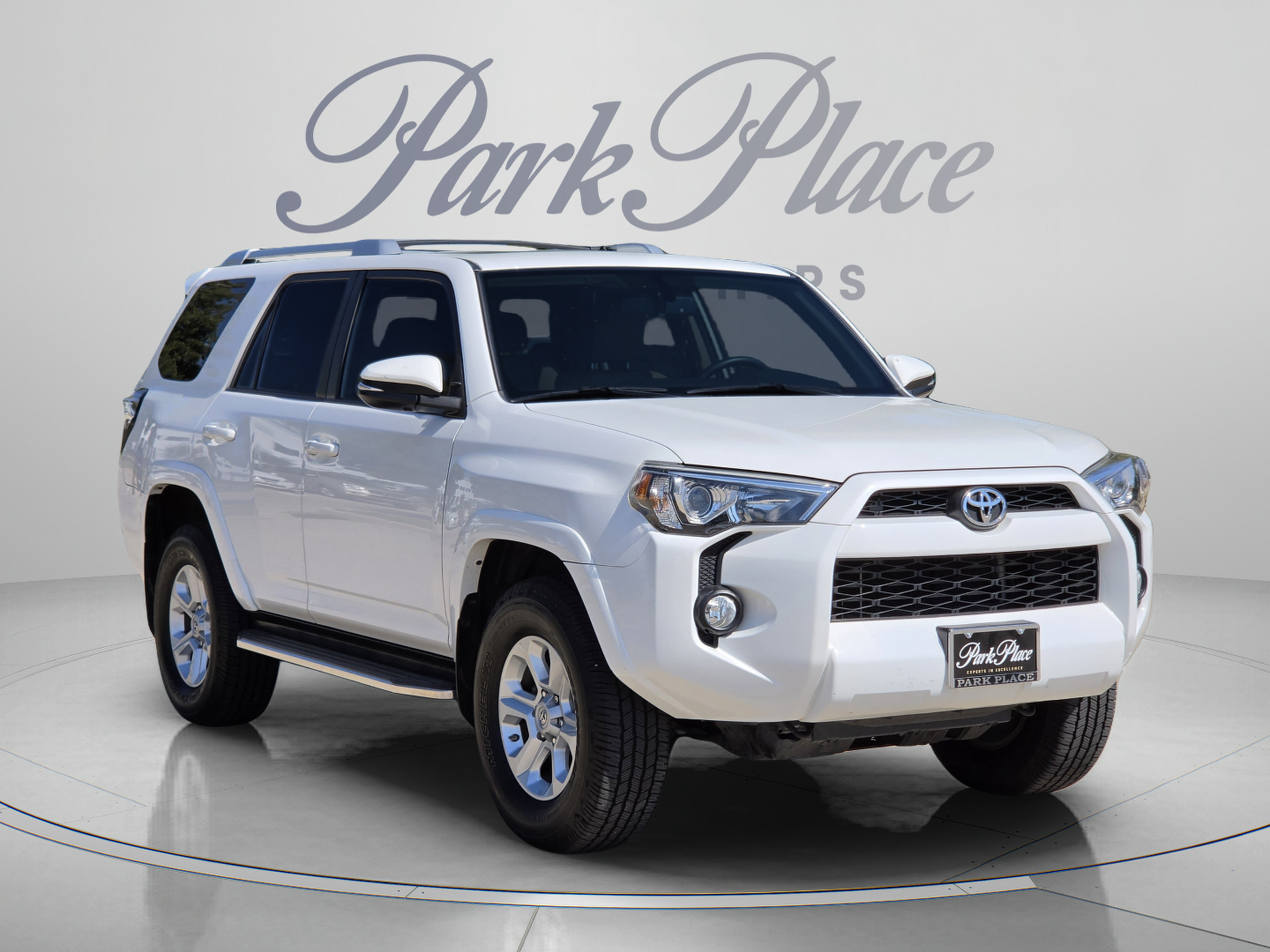 Used 2017 Toyota 4Runner SR5 Premium AWD/4WD image 4