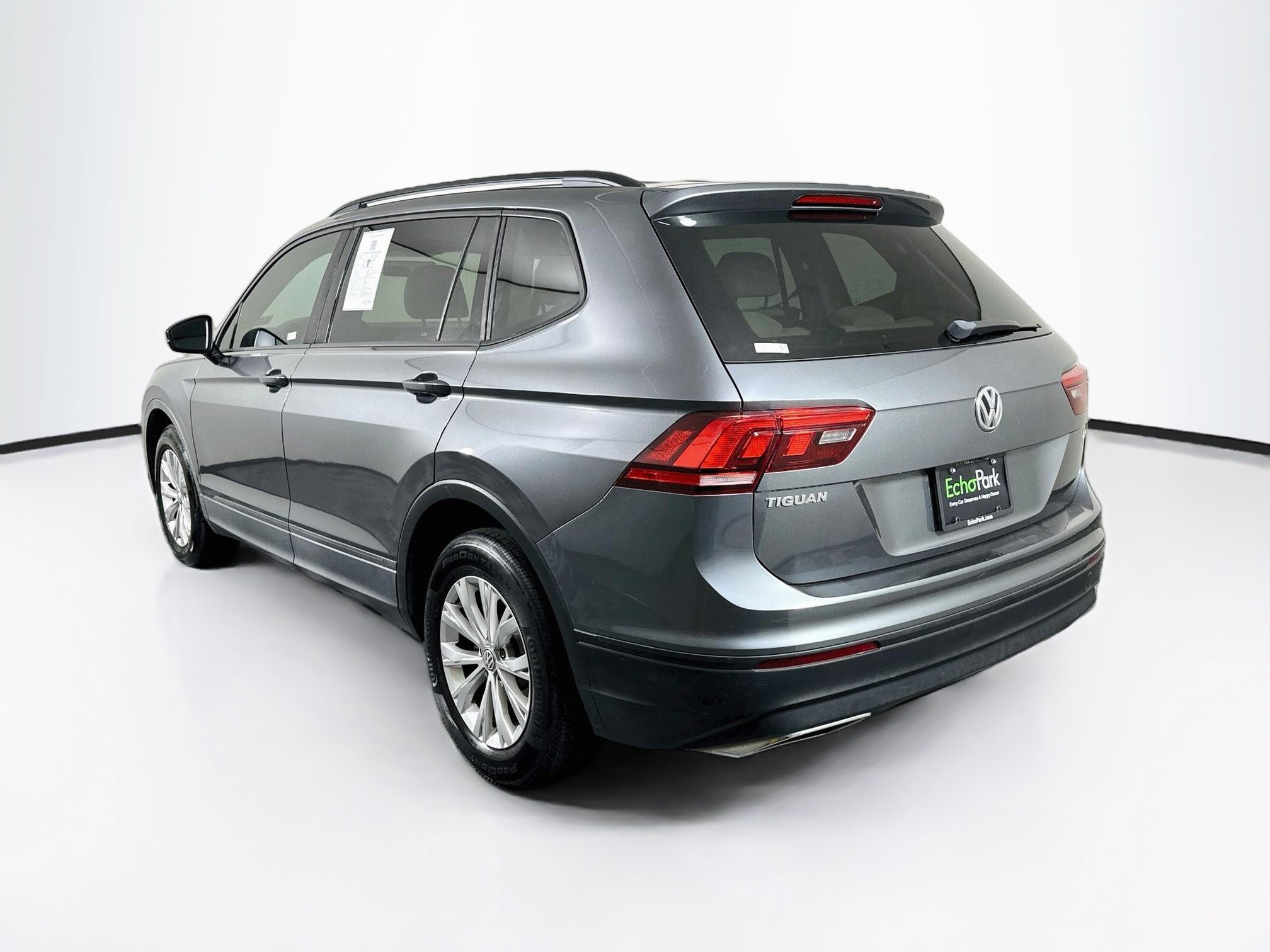 Used 2018 Volkswagen Tiguan S FWD image 5