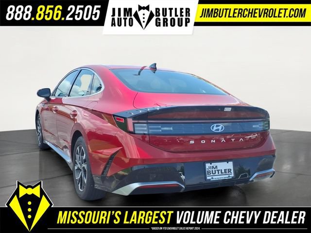 Used 2024 Hyundai Sonata SEL FWD image 2