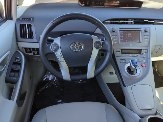 Used 2015 Toyota Prius Four FWD image 27