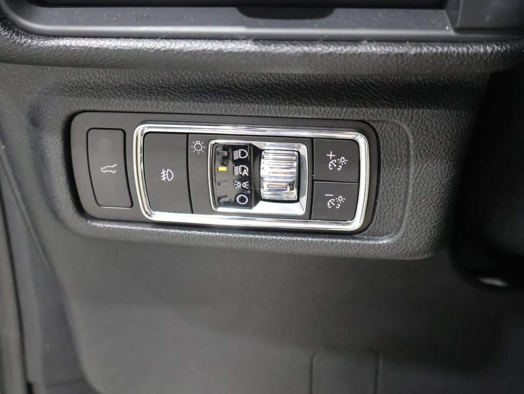 Used 2020 Lincoln Corsair Reserve w/ Equipment Group 201A AWD/4WD image 36