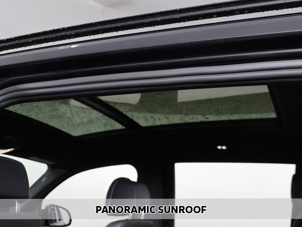 Used 2022 BMW X7 M50i image 4