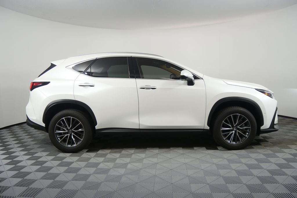 Used 2024 Lexus NX 300h AWD w/ Luxury Package image 2