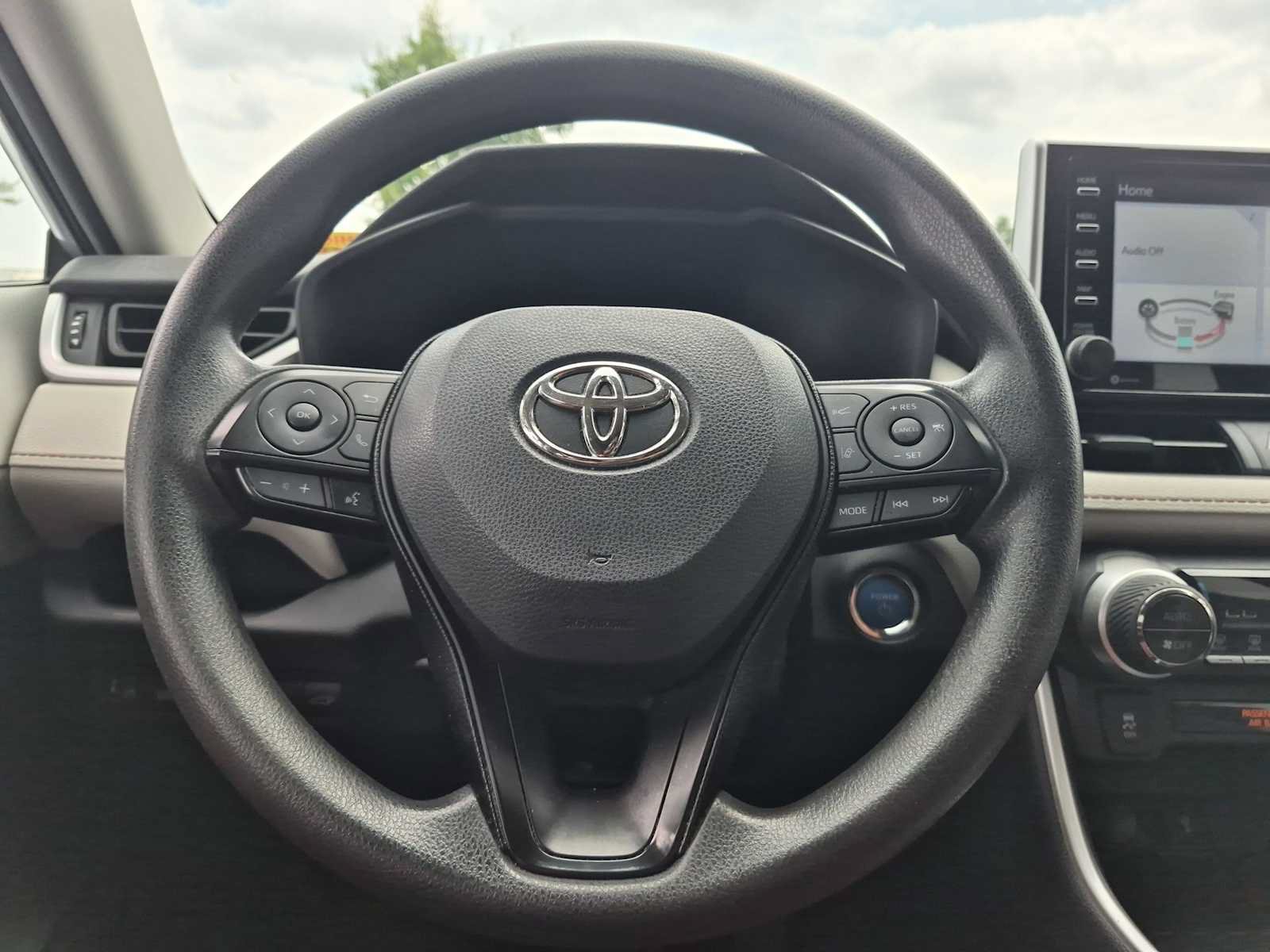 Used 2021 Toyota RAV4 XLE w/ Convenience Package AWD/4WD image 23