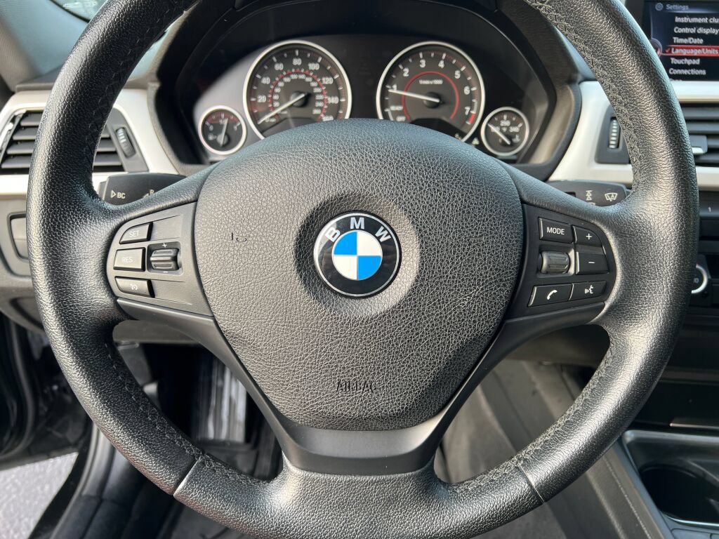 Used 2015 BMW 320i xDrive Sedan AWD/4WD image 20