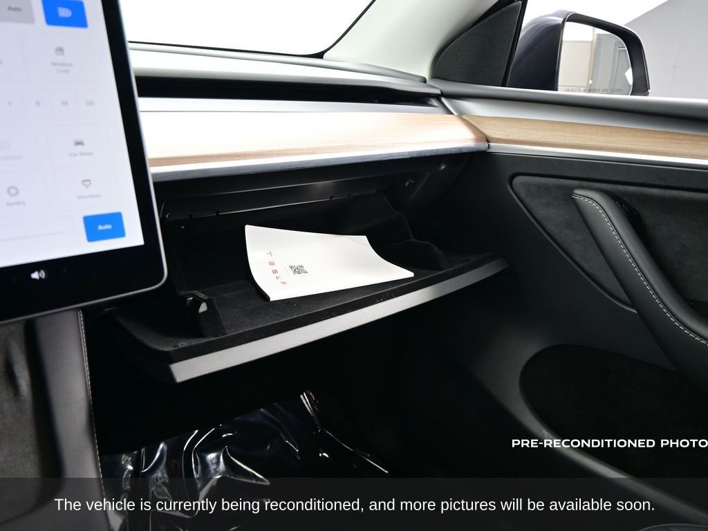 Used 2025 Tesla Model Y Long Range image 21