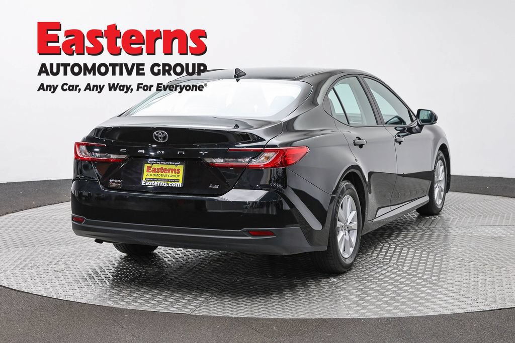 Used 2025 Toyota Camry LE FWD image 5
