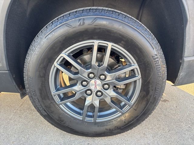 Used 2025 GMC Acadia Elevation image 10