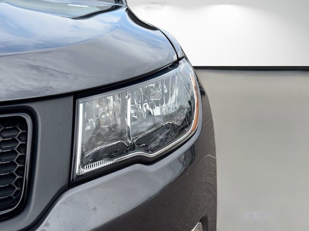 Used 2021 Jeep Compass Latitude image 9