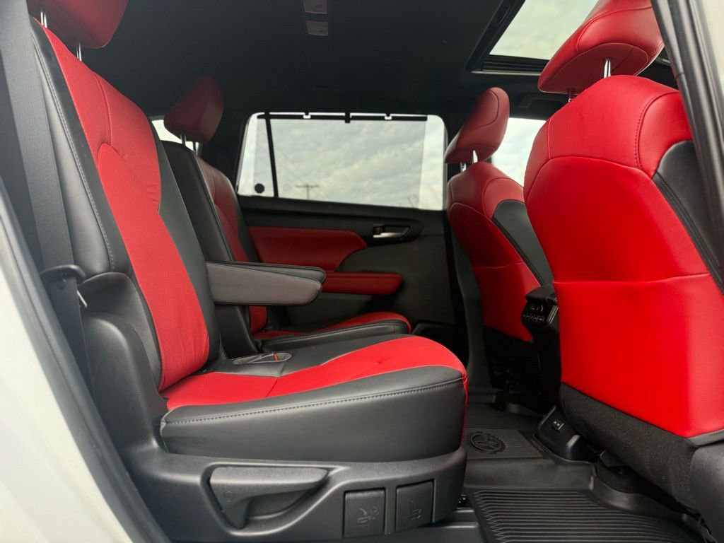 Certified 2023 Toyota Highlander XSE image 19