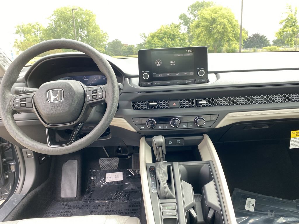 New 2025 Honda Accord SE image 5