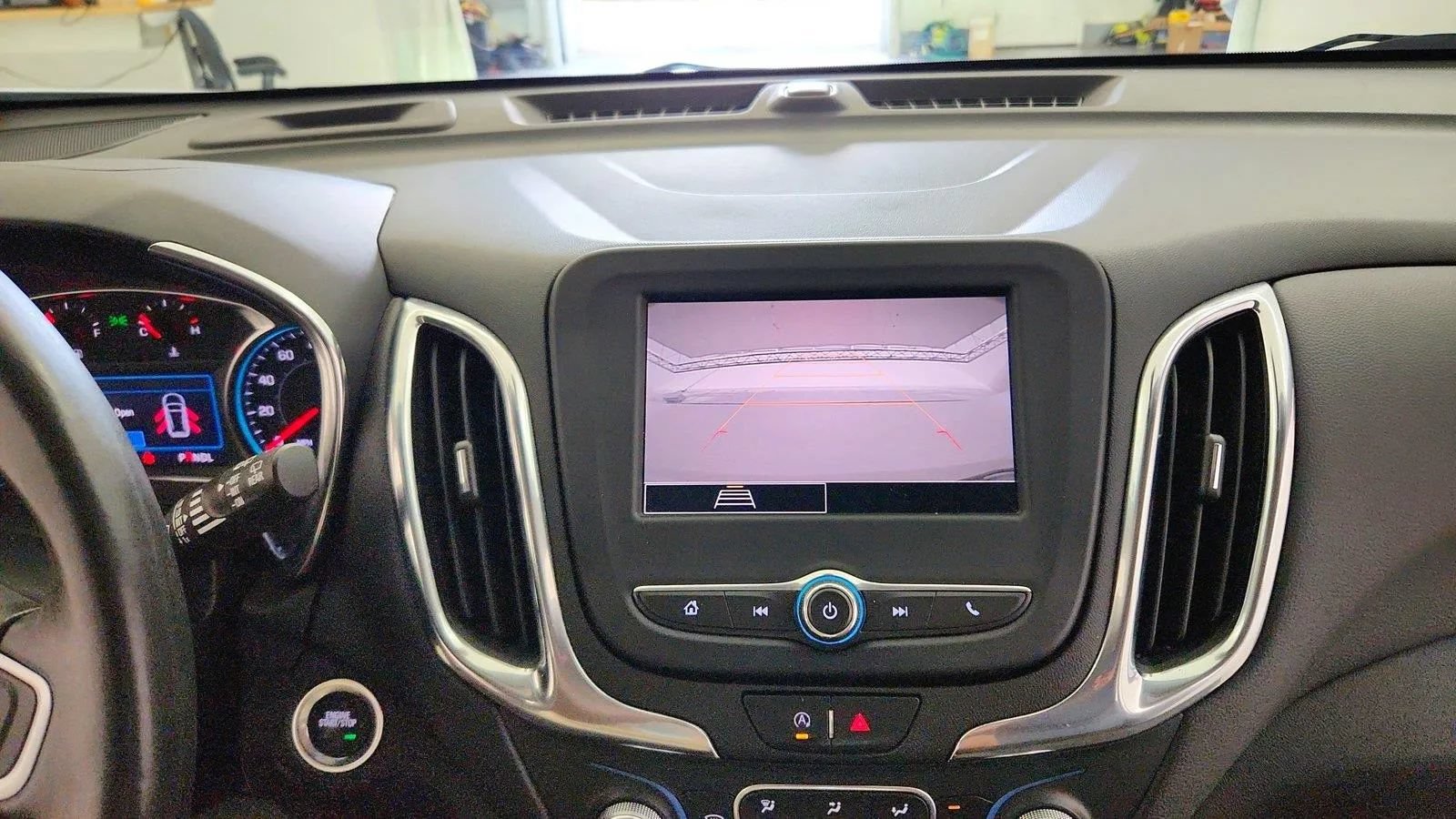 Used 2022 Chevrolet Equinox LT FWD image 17