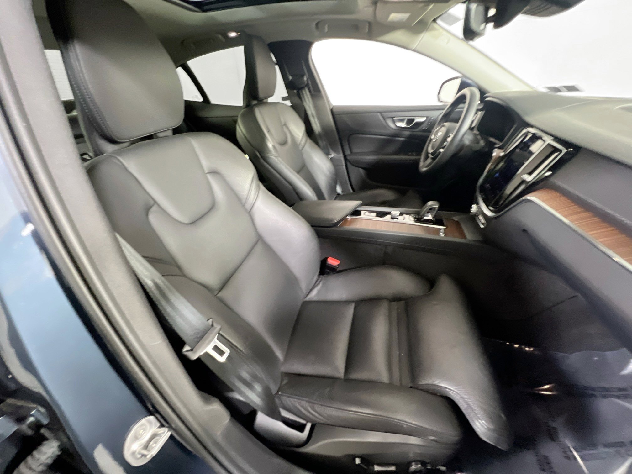 Used 2023 Volvo S60 B5 Ultimate w/ Climate Package image 30