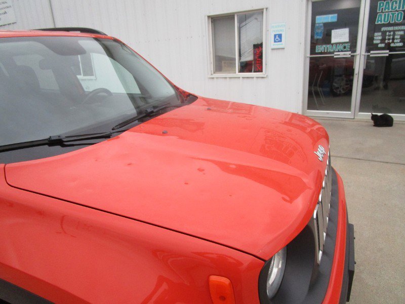 Used 2017 Jeep Renegade Latitude image 10