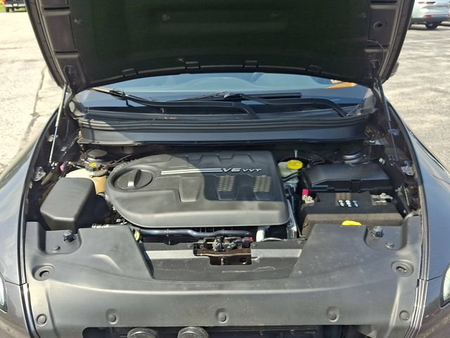 Used 2016 Jeep Cherokee Latitude w/ Safety/Convenience Group AWD/4WD image 29