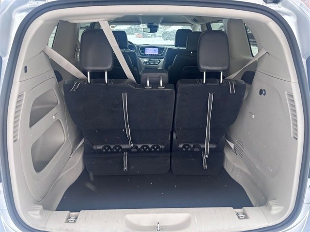 Used 2023 Chrysler Pacifica Touring-L image 26