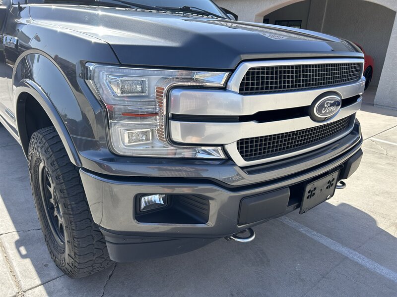 Used 2018 Ford F150 Platinum w/ Equipment Group 701A Luxury AWD/4WD image 9