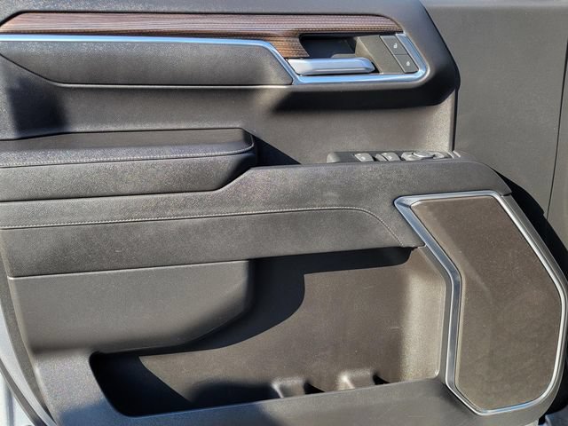 Used 2023 Chevrolet Silverado 1500 LT AWD/4WD image 8