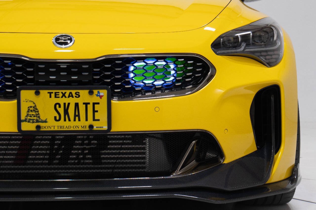 Used 2018 Kia Stinger GT2 AWD/4WD image 29