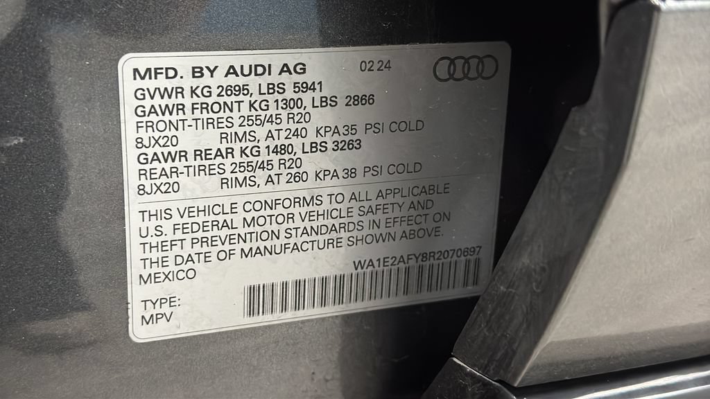 Used 2024 Audi Q5 e Premium Plus w/ Premium Plus Package AWD/4WD image 29