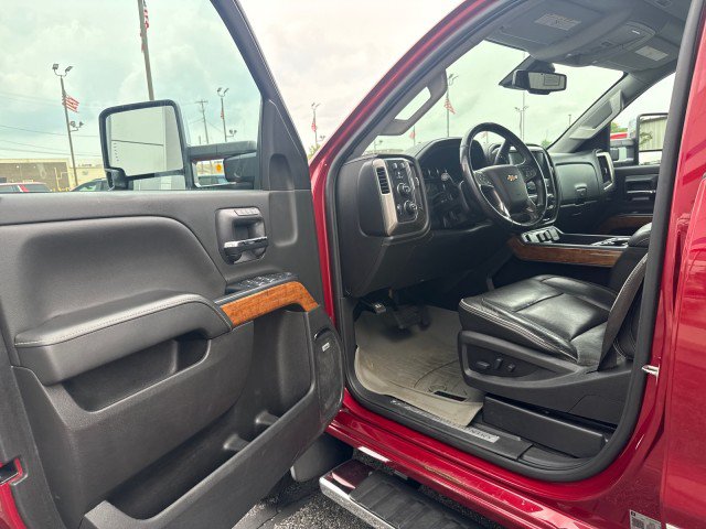 Used 2019 Chevrolet Silverado 3500 High Country w/ Duramax Plus Package AWD/4WD image 13