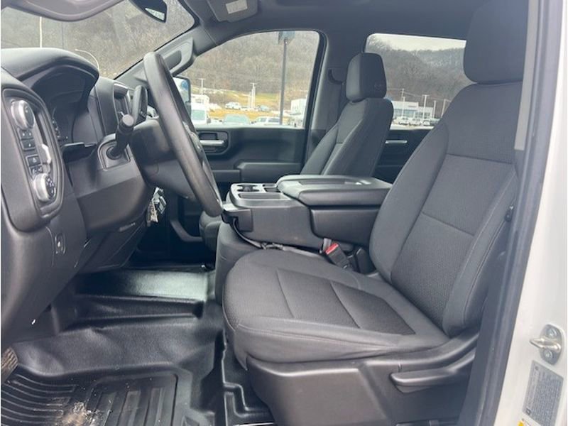 Used 2021 GMC Sierra 2500 4x4 Crew Cab w/ Gooseneck/5TH Wheel Package image 4