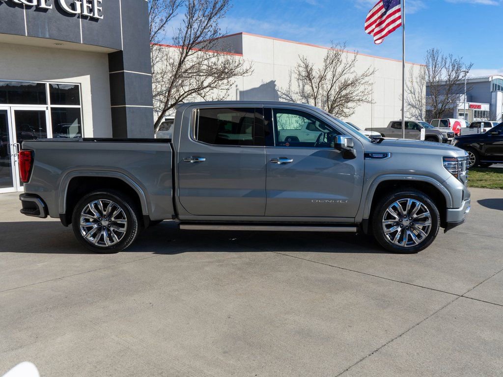 Used 2024 GMC Sierra 1500 Denali w/ Denali Reserve Package image 8