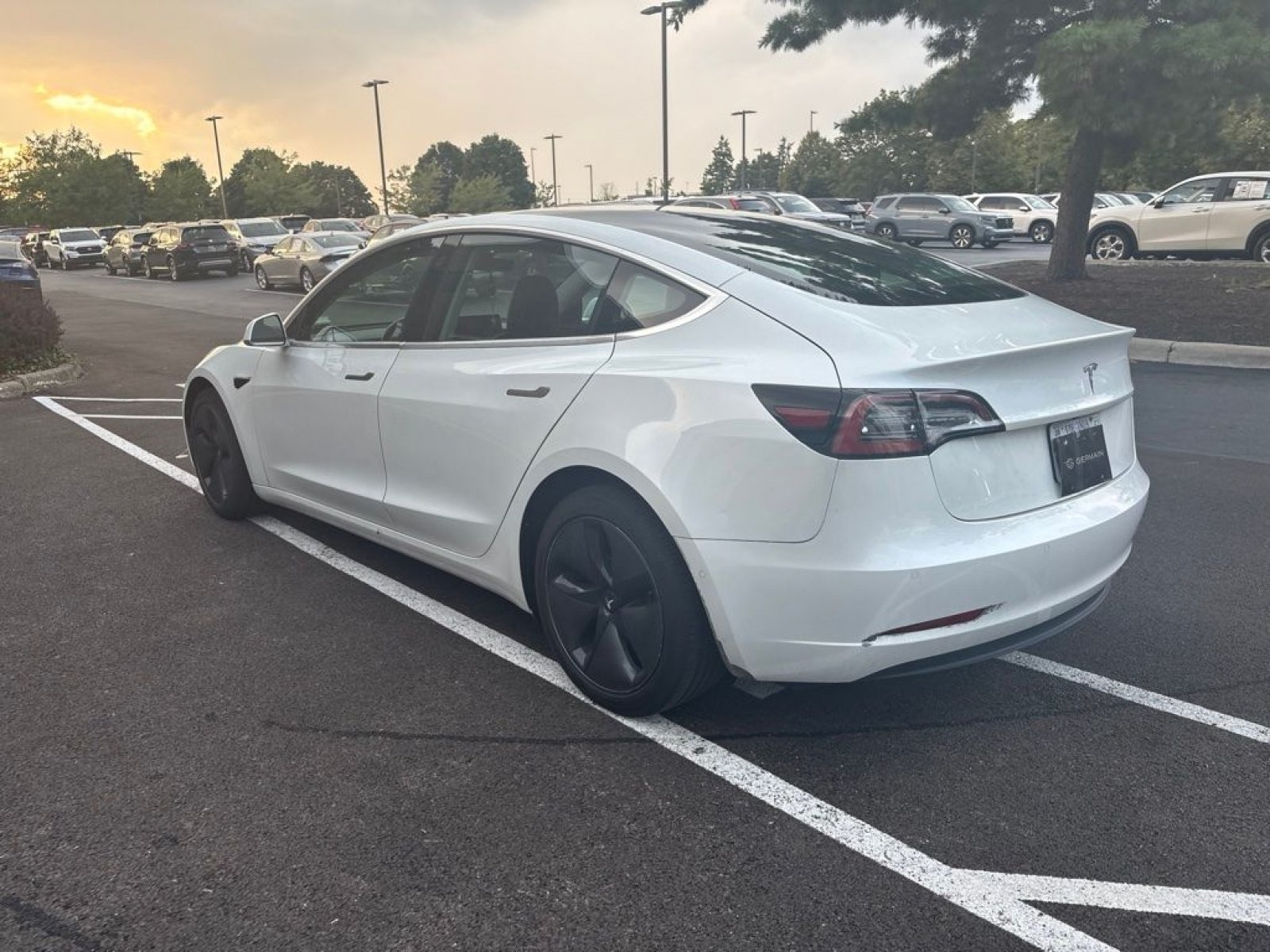 Used 2020 Tesla Model 3 Long Range AWD/4WD image 3