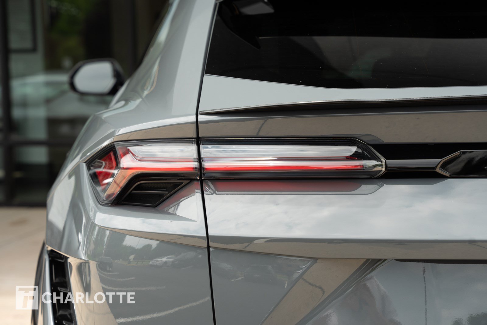 Used 2023 Lamborghini Urus Performante AWD/4WD image 15