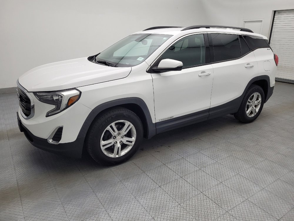 Used 2018 GMC Terrain SLE w/ Driver Convenience Package AWD/4WD image 2